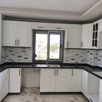 Ayvalık Altınova' da Denize ve Anayola Yakın Site İçinde Satılık Sıfır Villa.