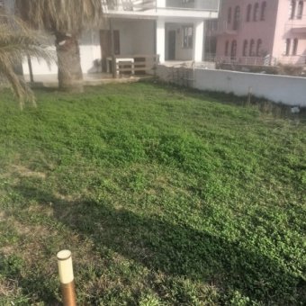 REPAL' den Ayvalık Altınova' da Denize Sıfır  4+1 Bahçeli Satılık Villa.