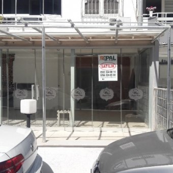 REPAL' den Sarımsaklı Merkezde Deniz Manzaralı Satılık İşyeri.