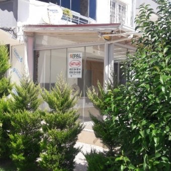 REPAL' den Sarımsaklı Merkezde Deniz Manzaralı Satılık İşyeri.