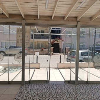 REPAL' den Sarımsaklı Merkezde Deniz Manzaralı Satılık İşyeri.