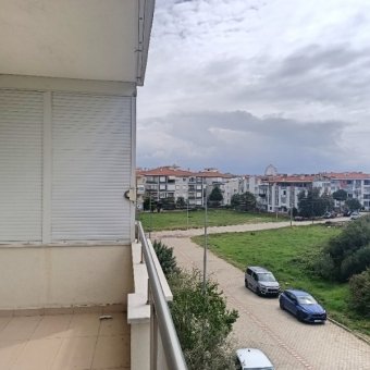 REPAL' den Sarımsaklı Merkezde 2+1 Eşyalı Site İçinde Satılık Daire.