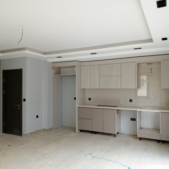 Ayvalık Altınova Merkezde 4+1 Sıfır Satılık Taş Villa.