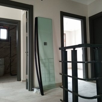 Ayvalık Altınova Merkezde 4+1 Sıfır Satılık Taş Villa.