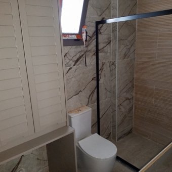 Ayvalık Altınova Merkezde 4+1 Sıfır Satılık Taş Villa.