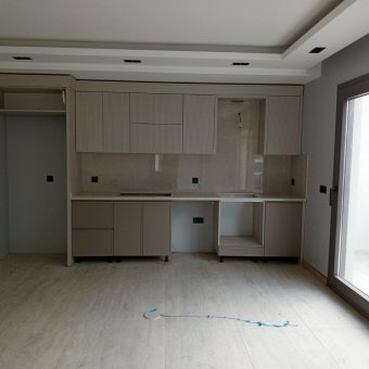 Ayvalık Altınova Merkezde 4+1 Sıfır Satılık Taş Villa.