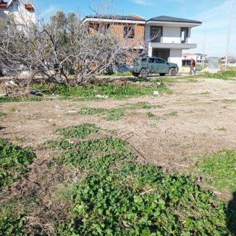 Ayvalık Altınova' da Denize Yakın Konut İmarlı Arsa.