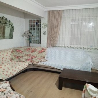 Ayvalık Sarımsaklı Merkezde 2+1 Eşyalı Satılık Daire.