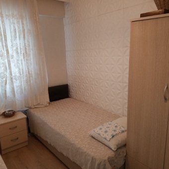 Ayvalık Sarımsaklı Merkezde 2+1 Eşyalı Satılık Daire.