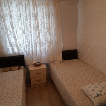 Ayvalık Sarımsaklı Merkezde 2+1 Eşyalı Satılık Daire.