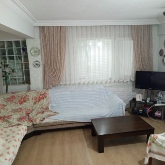 Ayvalık Sarımsaklı Merkezde 2+1 Eşyalı Satılık Daire.