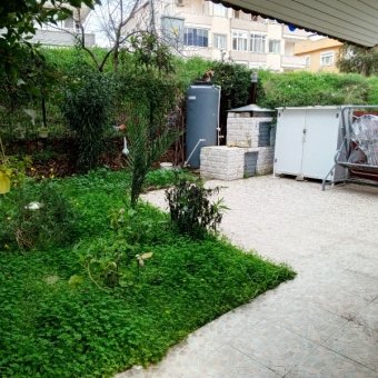 Ayvalık Sarımsaklı Merkezde 2+1 Eşyalı Satılık Daire.