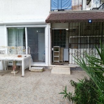 Ayvalık Sarımsaklı Merkezde 2+1 Eşyalı Satılık Daire.