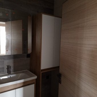 Ayvalık Altınova Merkezde  Yeni Binada Sıfır 2+1 Satılık Daire.