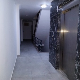 Ayvalık Altınova Merkezde  Yeni Binada Sıfır 2+1 Satılık Daire.