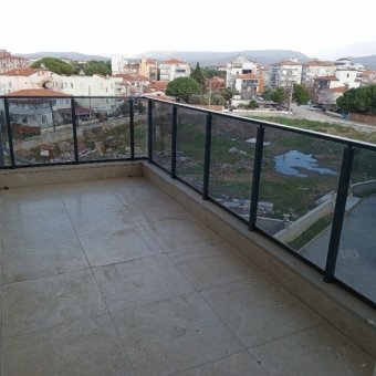 Ayvalık Altınova Merkezde  3+1 Sıfır Satılık Daire.