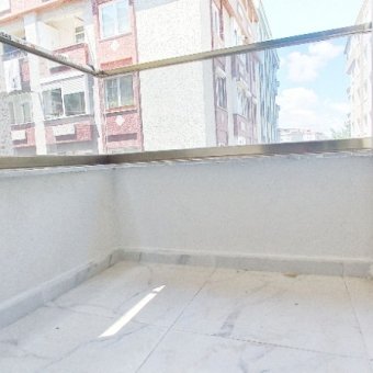 Bahçelievler Soğanlı satılık 2+1 ara kat daire.