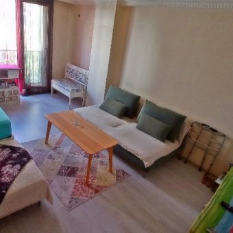 Bahçelievler cumhuriyet mah. Satılık 2+1 yeni ara kat  daire.