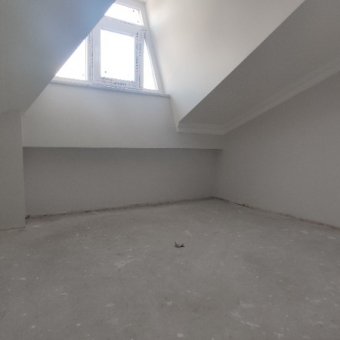 Bahçelievler  Siyavuşpaşa  Satılık 2+2 sıfır dubleks daire.
