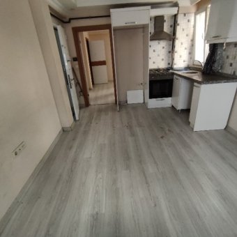 Bahçelievler  hürriyet mah. satılık sıfır 2+2 ters dubleks.