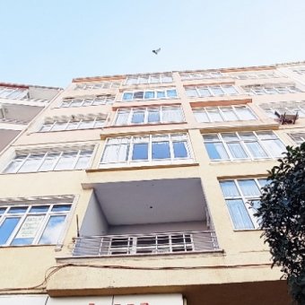 Güngören Posta cad. Satılık 3+1 geniş fırsat daire.