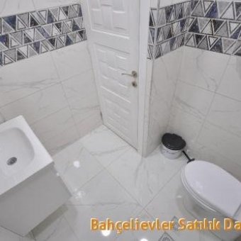 Bahçelievler Cumhuriyet mah. Satılık sıfır 2+1 daire.