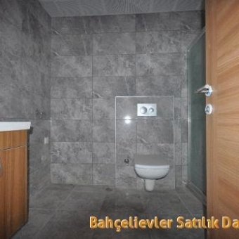 Bahçelievler  Yenibosna satılık sıfır 2+1 daire.