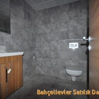 Bahçelievler  Yenibosna satılık sıfır 2+1 daire.
