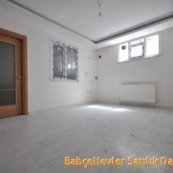 Bahçelievler  Yenibosna satılık sıfır 2+1 daire.