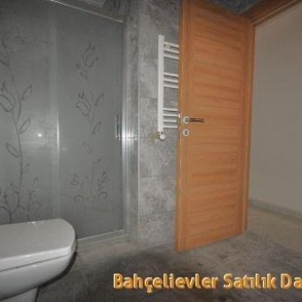 Bahçelievler  Yenibosna satılık sıfır 2+1 daire.