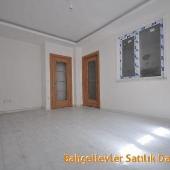 Bahçelievler  Yenibosna satılık sıfır 2+1 daire.