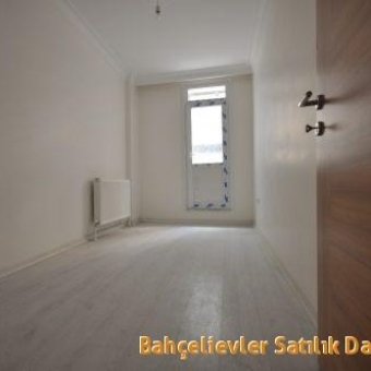 Bahçelievler  Yenibosna satılık sıfır 2+1 daire.