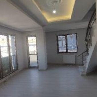 Bahçelievler  feritselimpaşa cad. satılık sıfır 4+1 dubleks daire.
