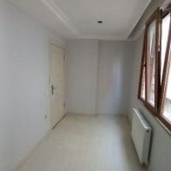 Bahçelievler  Zafer mah. Satılık sıfır 1+1 ara kat yeni daire.