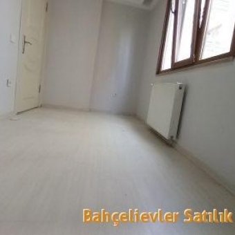 Bahçelievler  Zafer mah. Satılık sıfır 1+1 ara kat yeni daire.