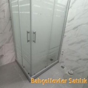 Bahçelievler  Hürriyet Satılık sıfır 2+1 ara kat daire.