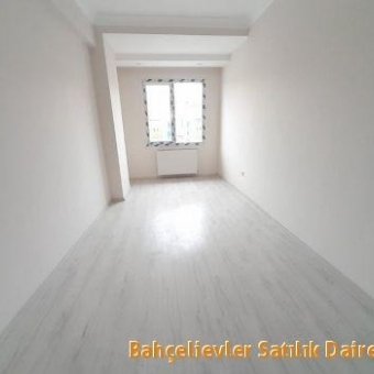 Bahçelievler  Hürriyet mah. Satılık sıfır 5+2 süper dubleks daire.