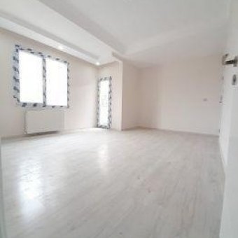 Bahçelievler  Hürriyet mah. Satılık sıfır 5+2 geniş dubleks daire.