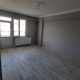 YENİ YAPILAN SAĞLIK MERKEZİNİN YANINDA SATILIK SIFIR DAİRE