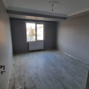 YENİ YAPILAN SAĞLIK MERKEZİNİN YANINDA SATILIK SIFIR DAİRE