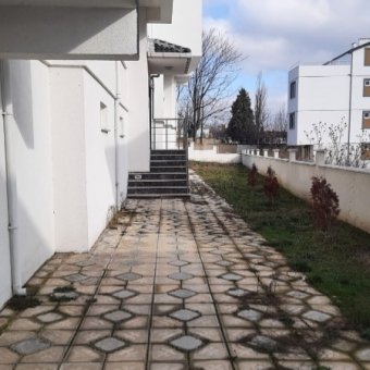 YENİ YAPILAN SAĞLIK MERKEZİNİN YANINDA SATILIK SIFIR DAİRE