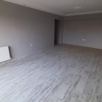 YENİ YAPILAN SAĞLIK MERKEZİNİN YANINDA SATILIK SIFIR DAİRE